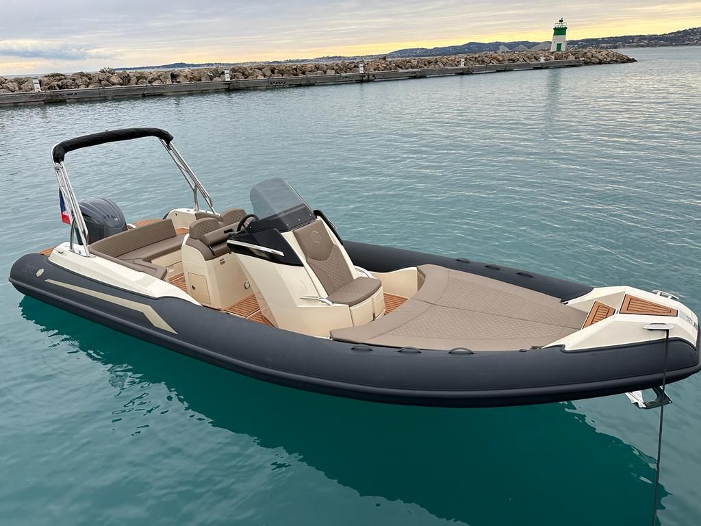 GOMMoni BSC B1 2023 300HP Yamaha à la vente locboat quai la pérouse à st laurent du var