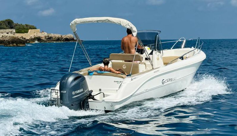 locboat bateau sans permis, location bateau port de saint laurent du var, location bateau jusqu'à 14 personnes