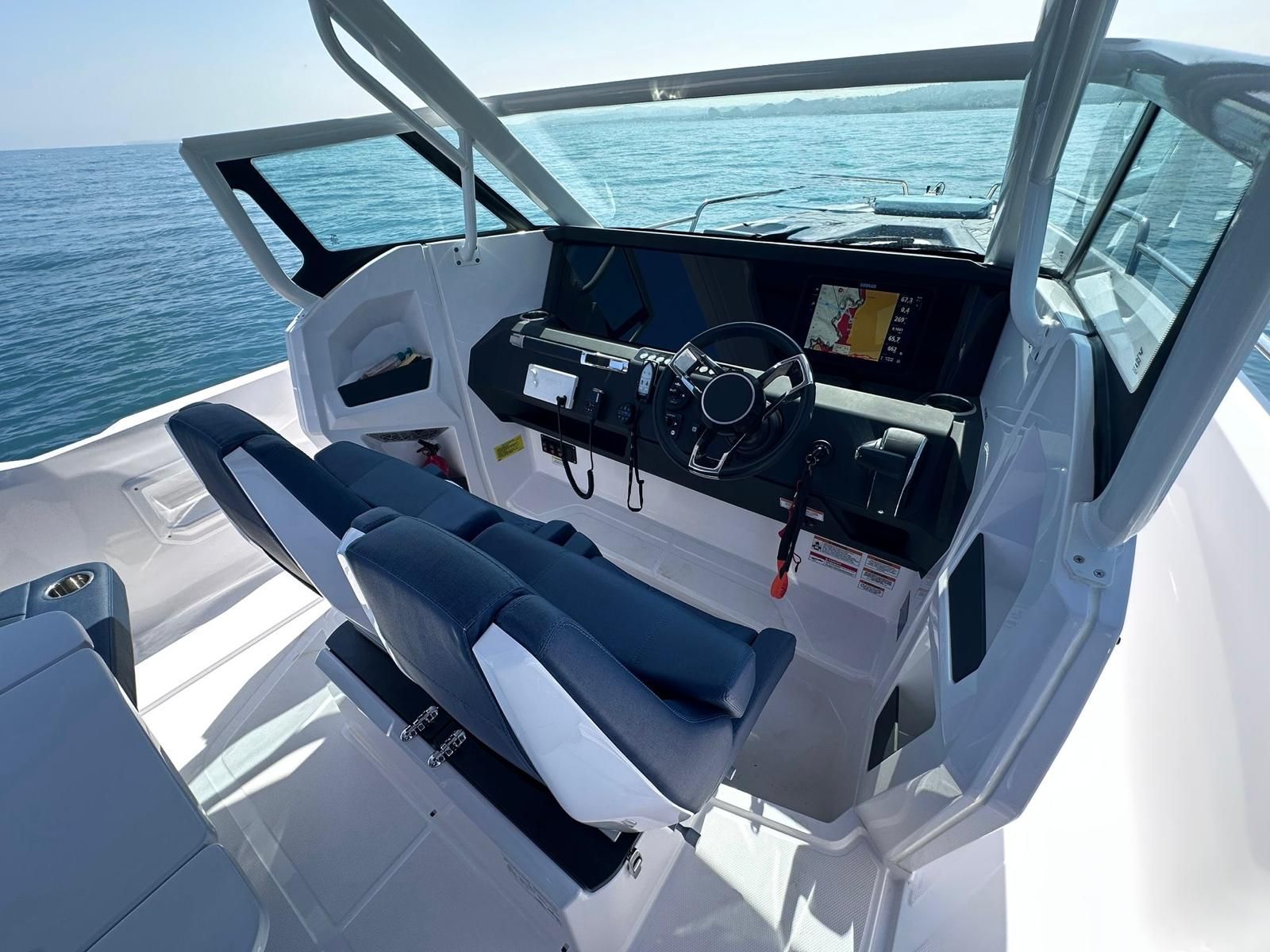 axopar 29 à la location locboat location bateau nice port st laurent