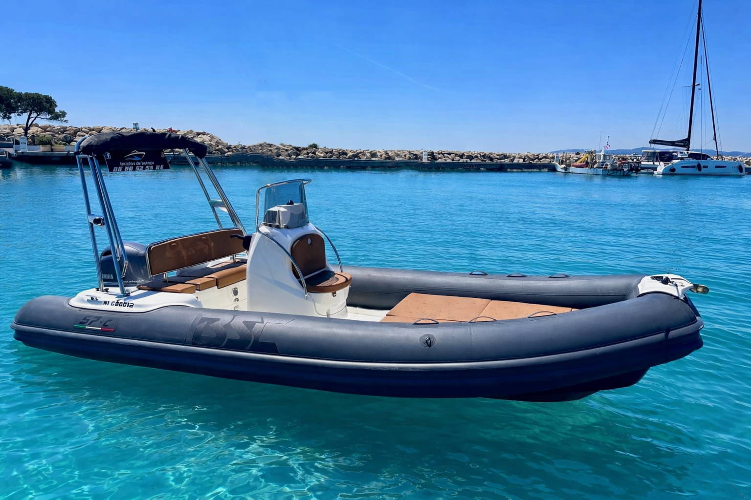 locboat bateau avec ou sans permis, port de saint laurent du var, location bateau jusqu'à 14 personnes