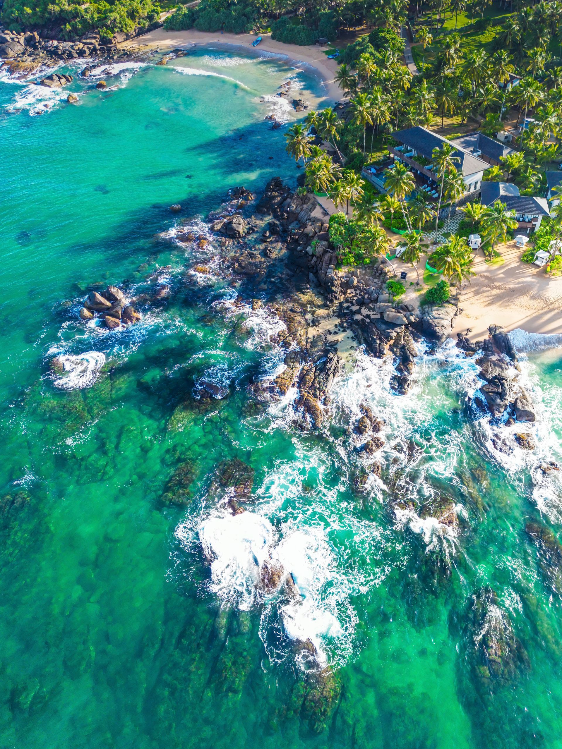 Ahu Bay, Sri Lanka