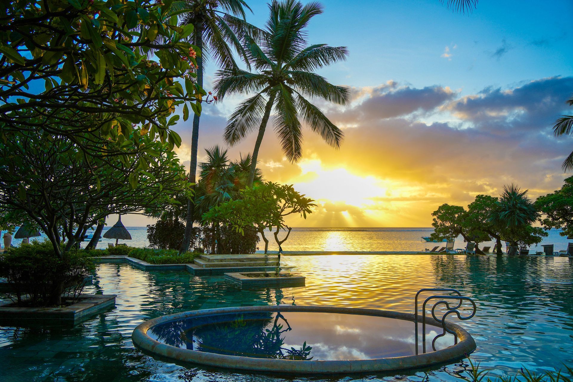 Wunderschöner Sonnenuntergang im Hotel La Pirogue auf Mauritius