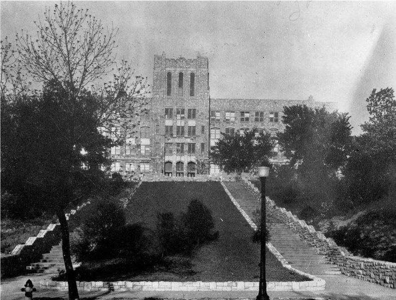 This picture can be found in the 1950 Paseon.