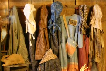 Hanging Garments Hanging Garments