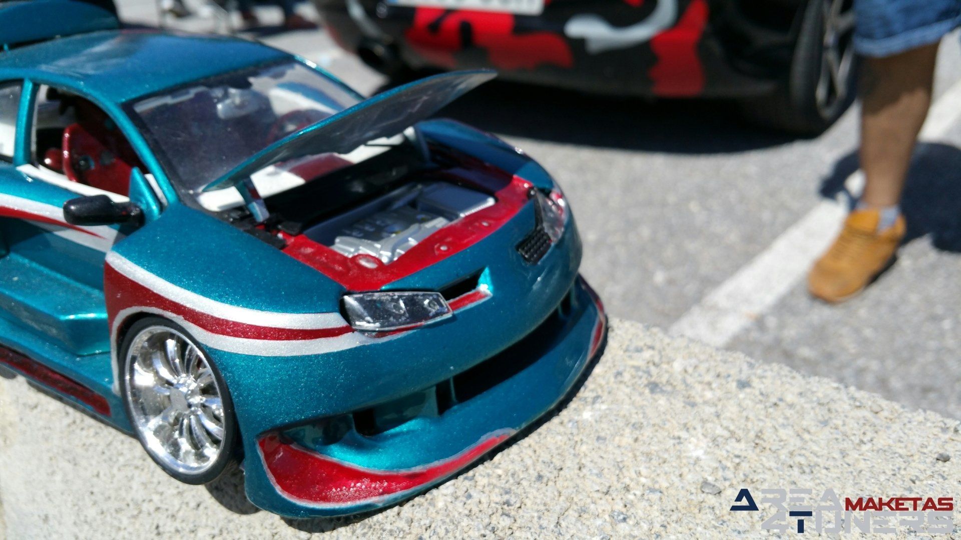 Reportaje maqueta Tuning Renault Megane Ouh Yeahh! Imagen perteneciente al reportaje fotográfico de la revista Tuning de publicación diaria Area4tuners.es sobre una maqueta Tuning de escala 1:18 Renault Megane