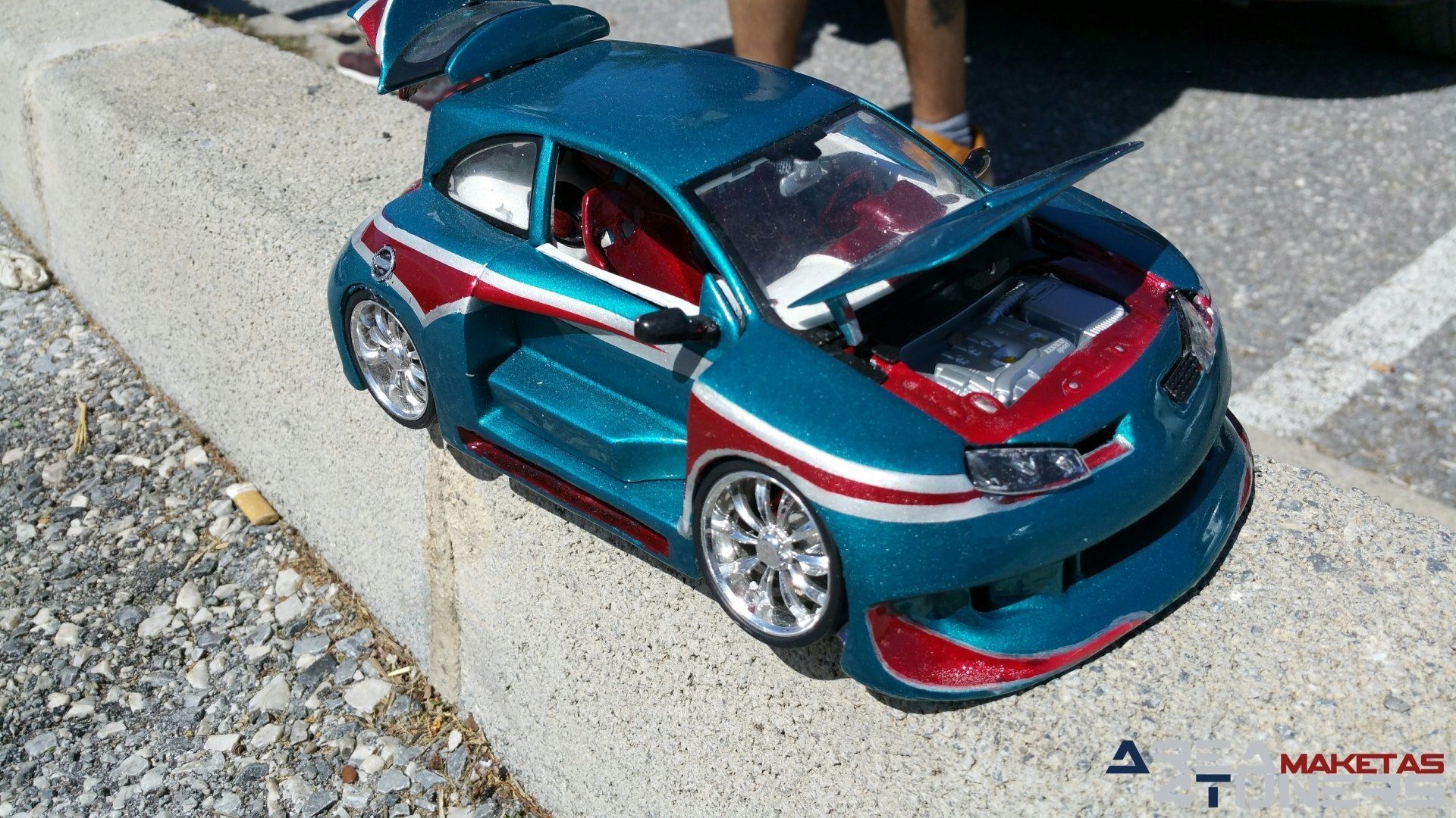 Reportaje maqueta Tuning Renault Megane Ouh Yeahh! Imagen perteneciente al reportaje fotográfico de la revista Tuning de publicación diaria Area4tuners.es sobre una maqueta Tuning de escala 1:18 Renault Megane