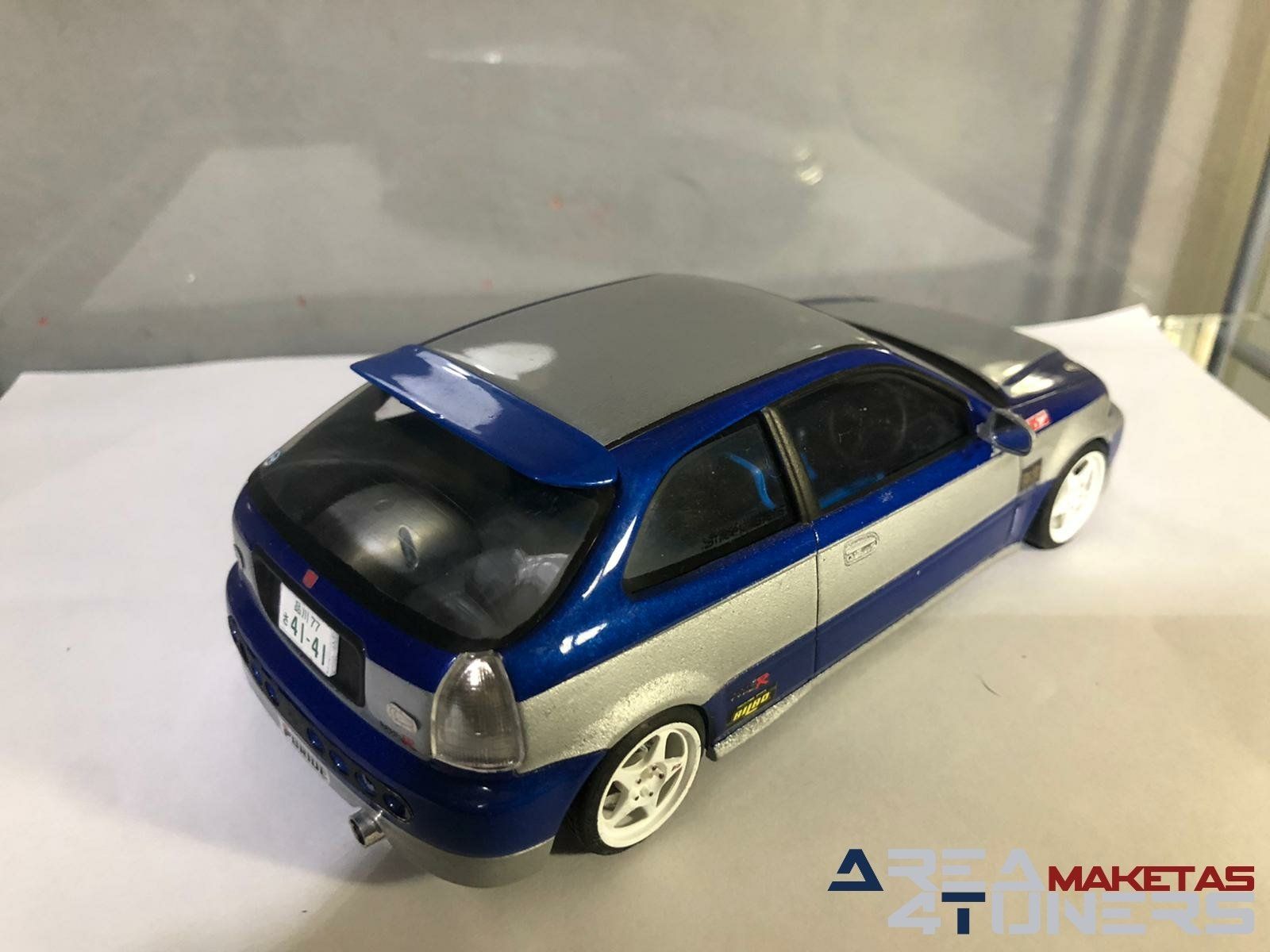 Reportaje maqueta Tuning Honda Civic Bitono Type Imagen perteneciente al reportaje fotográfico de la revista Tuning de publicación diaria Area4tuners.es sobre una maqueta Tuning de escala 1:24 Honda Civic