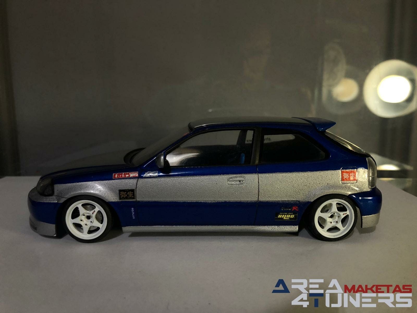 Reportaje maqueta Tuning Honda Civic Bitono Type Imagen perteneciente al reportaje fotográfico de la revista Tuning de publicación diaria Area4tuners.es sobre una maqueta Tuning de escala 1:24 Honda Civic