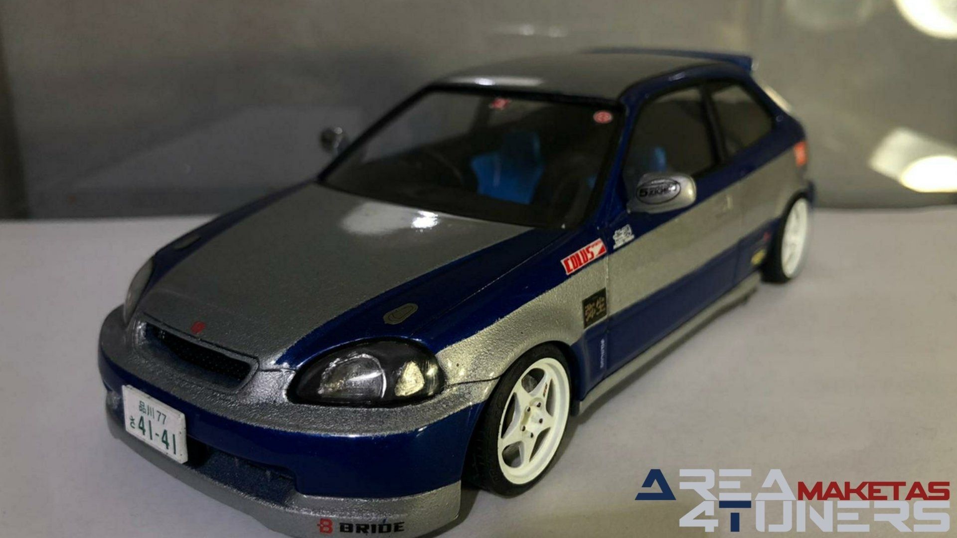Reportaje maqueta Tuning Honda Civic Bitono Type Imagen perteneciente al reportaje fotográfico de la revista Tuning de publicación diaria Area4tuners.es sobre una maqueta Tuning de escala 1:24 Honda Civic