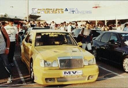 Imagen del reportaje  revista Tuning Area4tuners.es, concentración de coches Tuning del año 2001 en Barcelona, España
