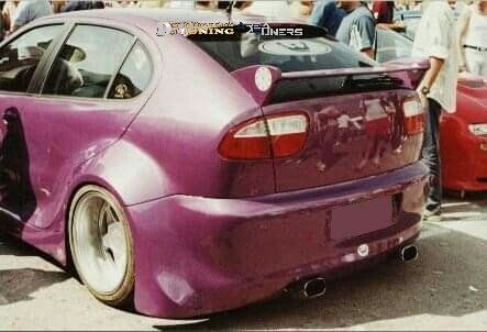 Imagen del reportaje  revista Tuning Area4tuners.es, concentración de coches Tuning del año 2001 en Barcelona, España