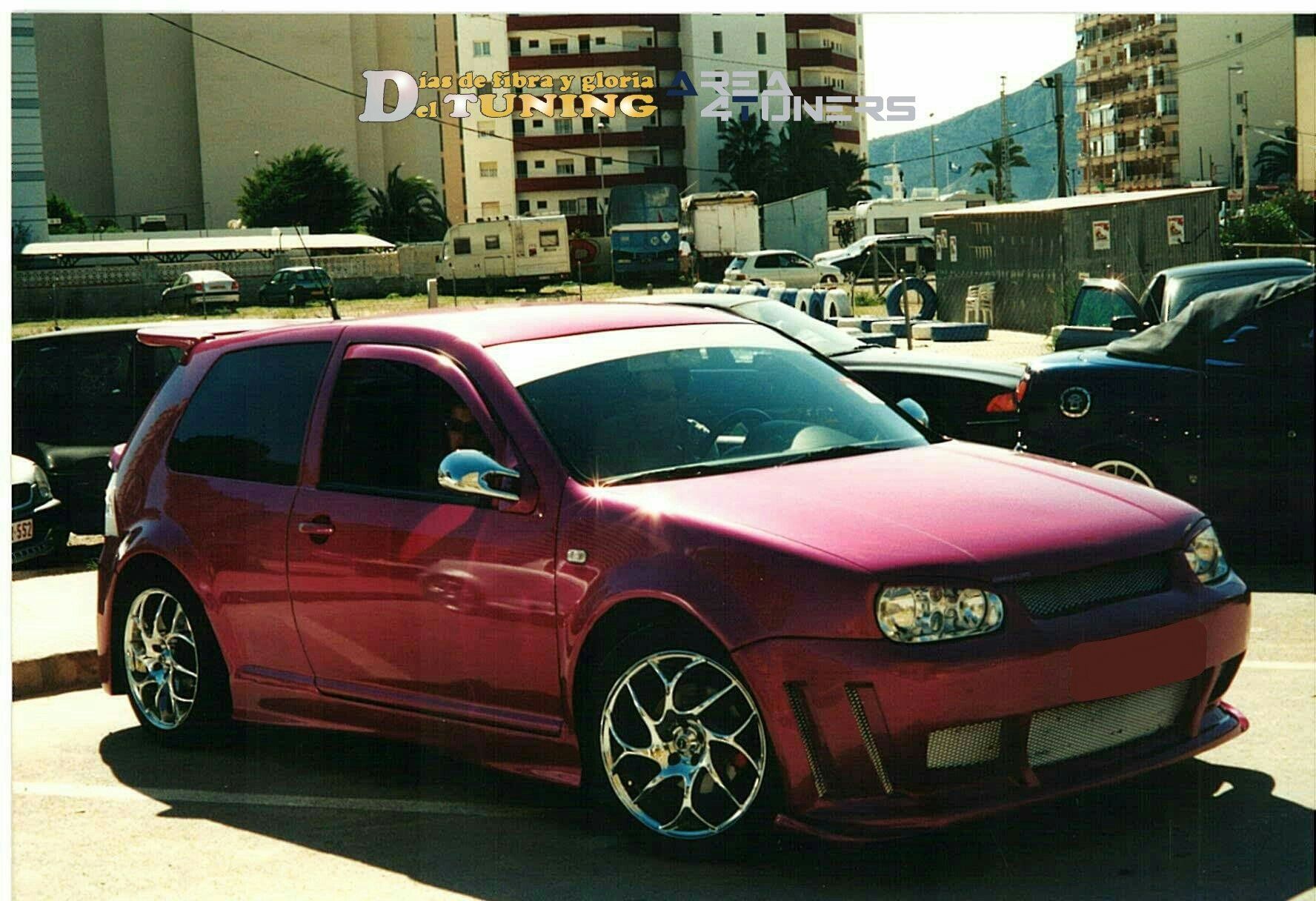 Imagen del reportaje revista Tuning Area4tuners.es, concentración de coches Tuning del año 2001 en Calpe, Alicante, España