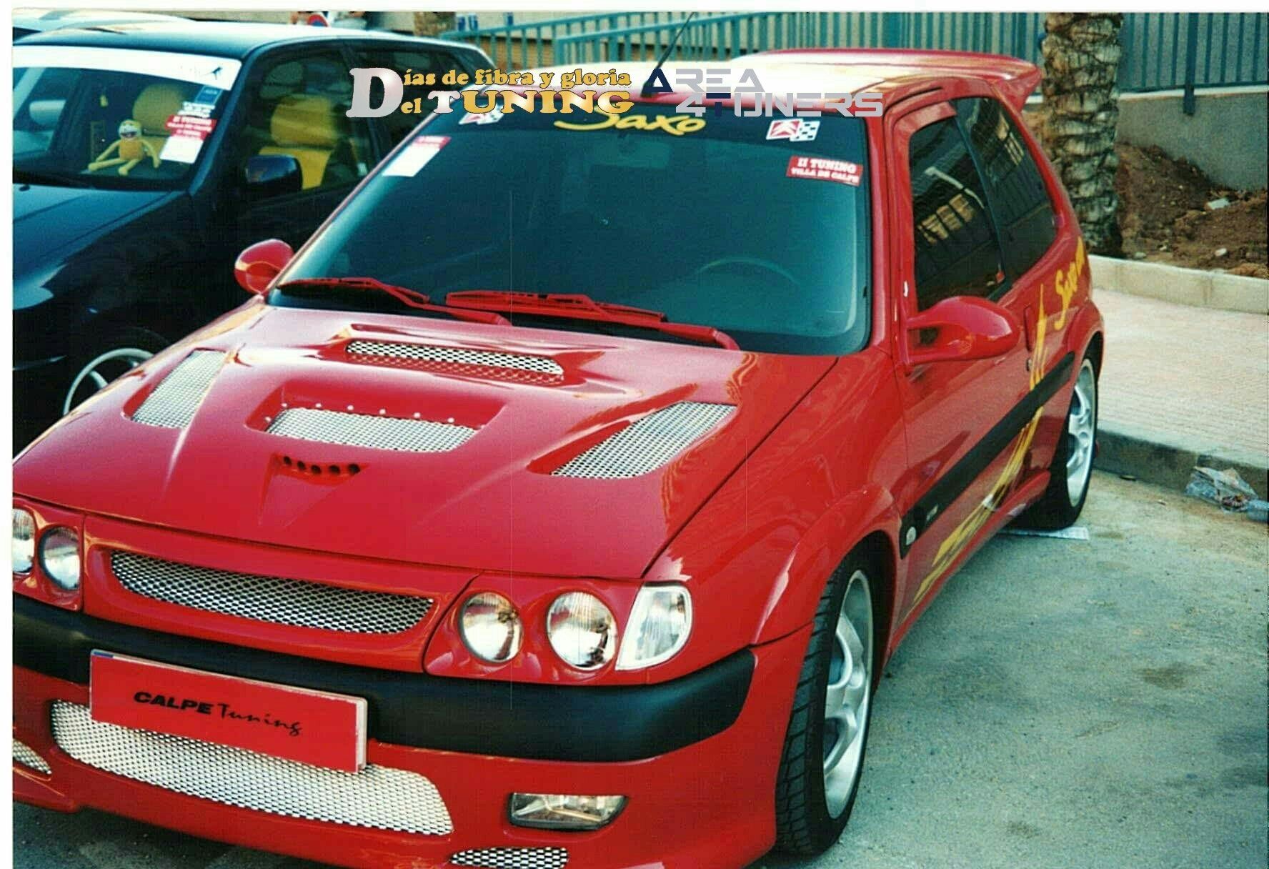 Imagen del reportaje  revista Tuning Area4tuners.es, concentración de coches Tuning del año 2001 en Calpe, Alicante, España