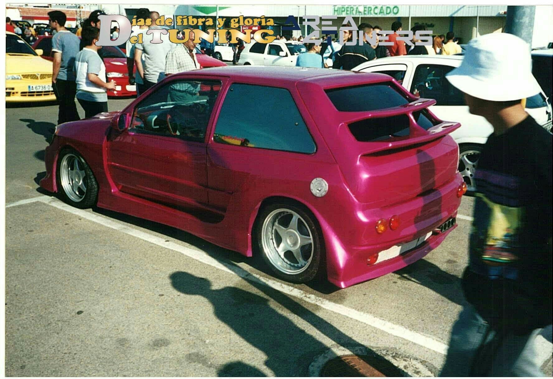 Imagen del reportaje revista Tuning Area4tuners.es, concentración de coches Tuning del año 2001 en Denia, Alicante, España