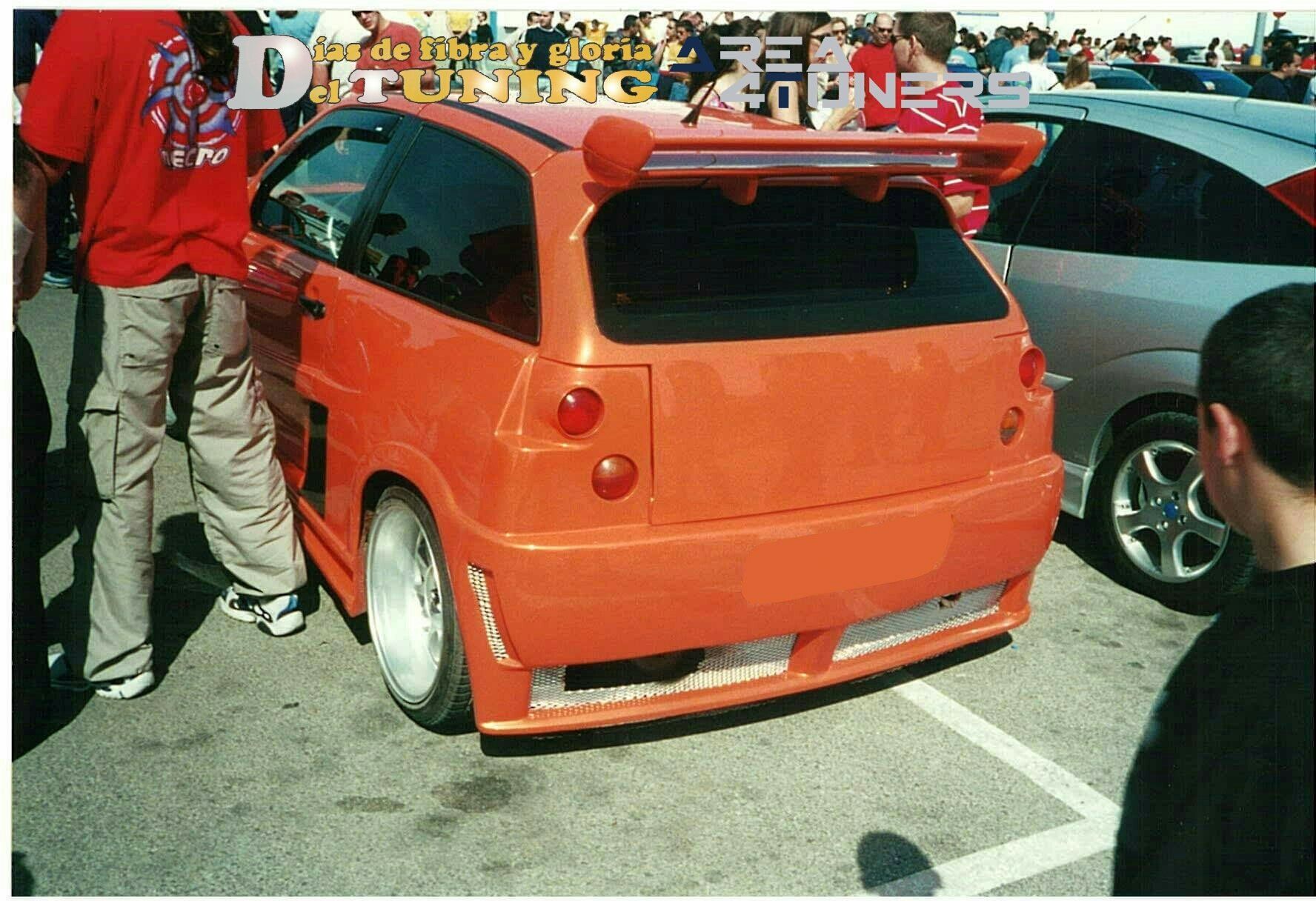 Imagen del reportaje  revista Tuning Area4tuners.es, concentración de coches Tuning del año 2001 en Denia, Alicante, España