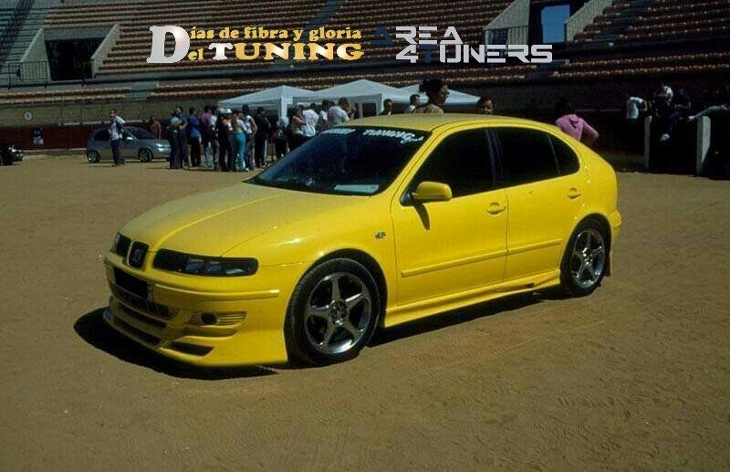 Imagen del reportaje  revista Tuning Area4tuners.es, concentración de coches Tuning del año 2001 en Ocaña, Toledo, España