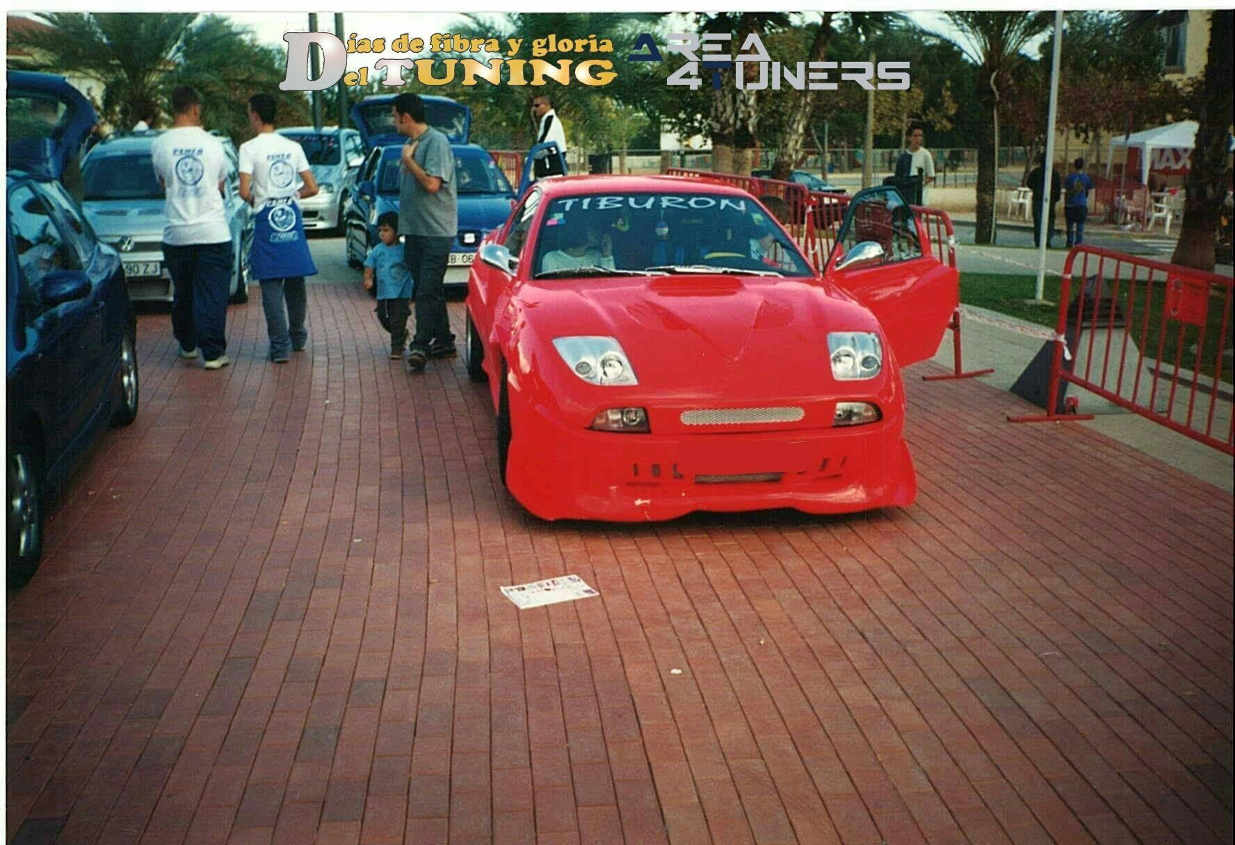 Imagen del reportaje  revista Tuning Area4tuners.es, concentración de coches Tuning del año 2001 en Alfaz Del Pí, Alicante, España
