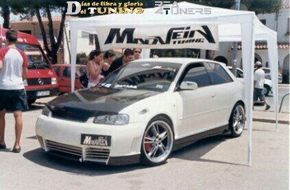 Imagen del reportaje  revista Tuning Area4tuners.es, concentración de coches Tuning del año 2002 en Calafell, Tarragona, España