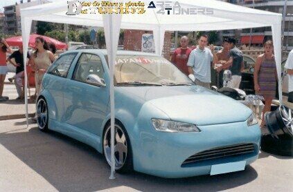 Imagen del reportaje  revista Tuning Area4tuners.es, concentración de coches Tuning del año 2002 en Calafell, Tarragona, España
