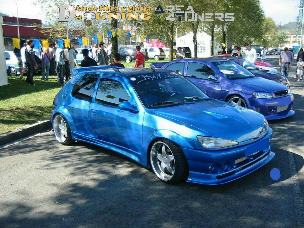 Imagen del reportaje revista Tuning Area4tuners.es, concentración de coches Tuning del año 2002 en Bilbao, Vizcaya, España