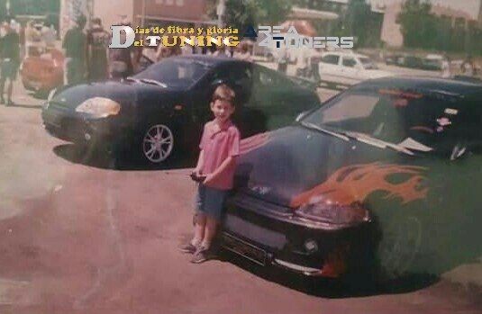 Imagen del reportaje  revista Tuning Area4tuners.es, concentración de coches Tuning del año 2002 en Palencia, España