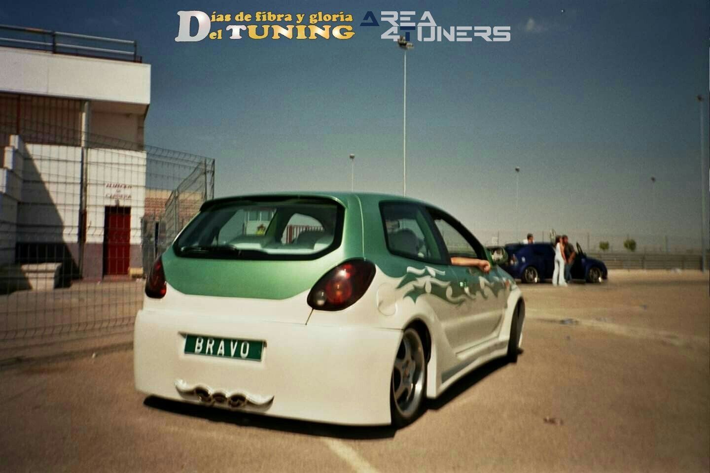 Imagen del reportaje revista Tuning Area4tuners.es, concentración de coches Tuning del año 2003 en Albacete, España