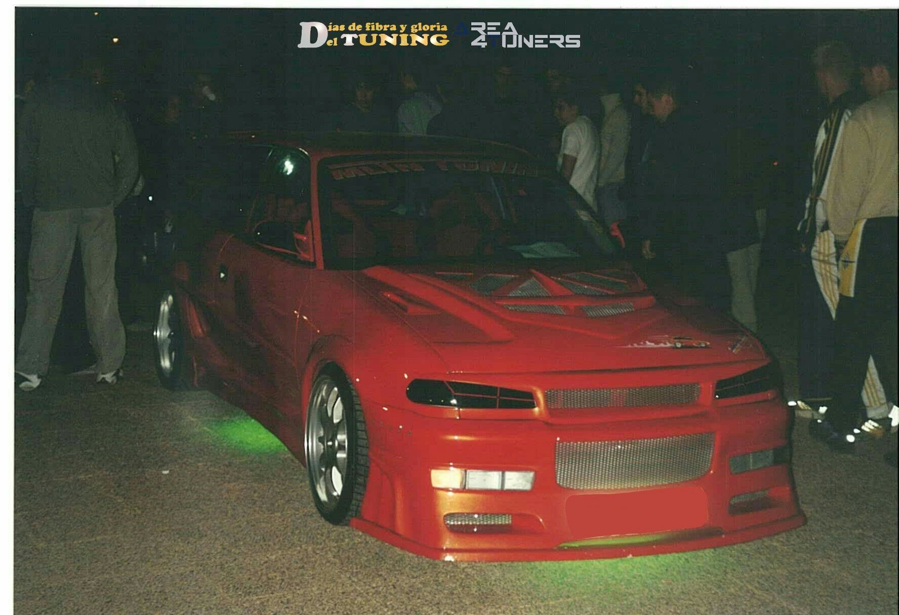 Imagen del reportaje revista Tuning Area4tuners.es, concentración de coches Tuning del año 2003 en Buñol, Valencia, España