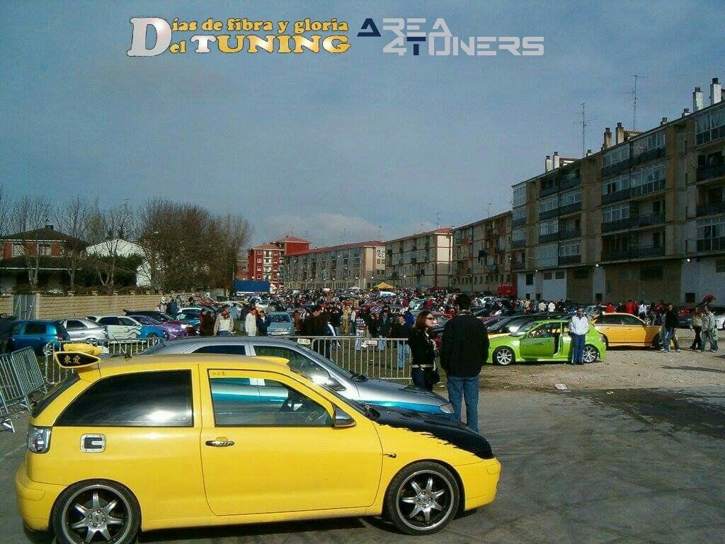 Imagen del reportaje revista Tuning Area4tuners.es, concentración de coches Tuning del año 2004 en Medina Del Pomar, Burgos, España