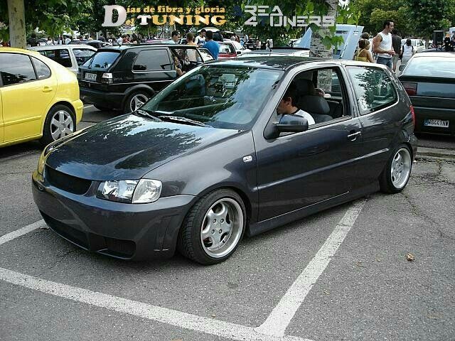 Imagen del reportaje revista Tuning Area4tuners.es, concentración de coches Tuning del año 2005 en Calafell, Tarragona, España