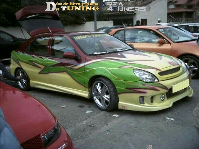 Imagen del reportaje revista Tuning Area4tuners.es, concentración de coches Tuning del año 2005 en Medina Del Pomar, Burgos, España