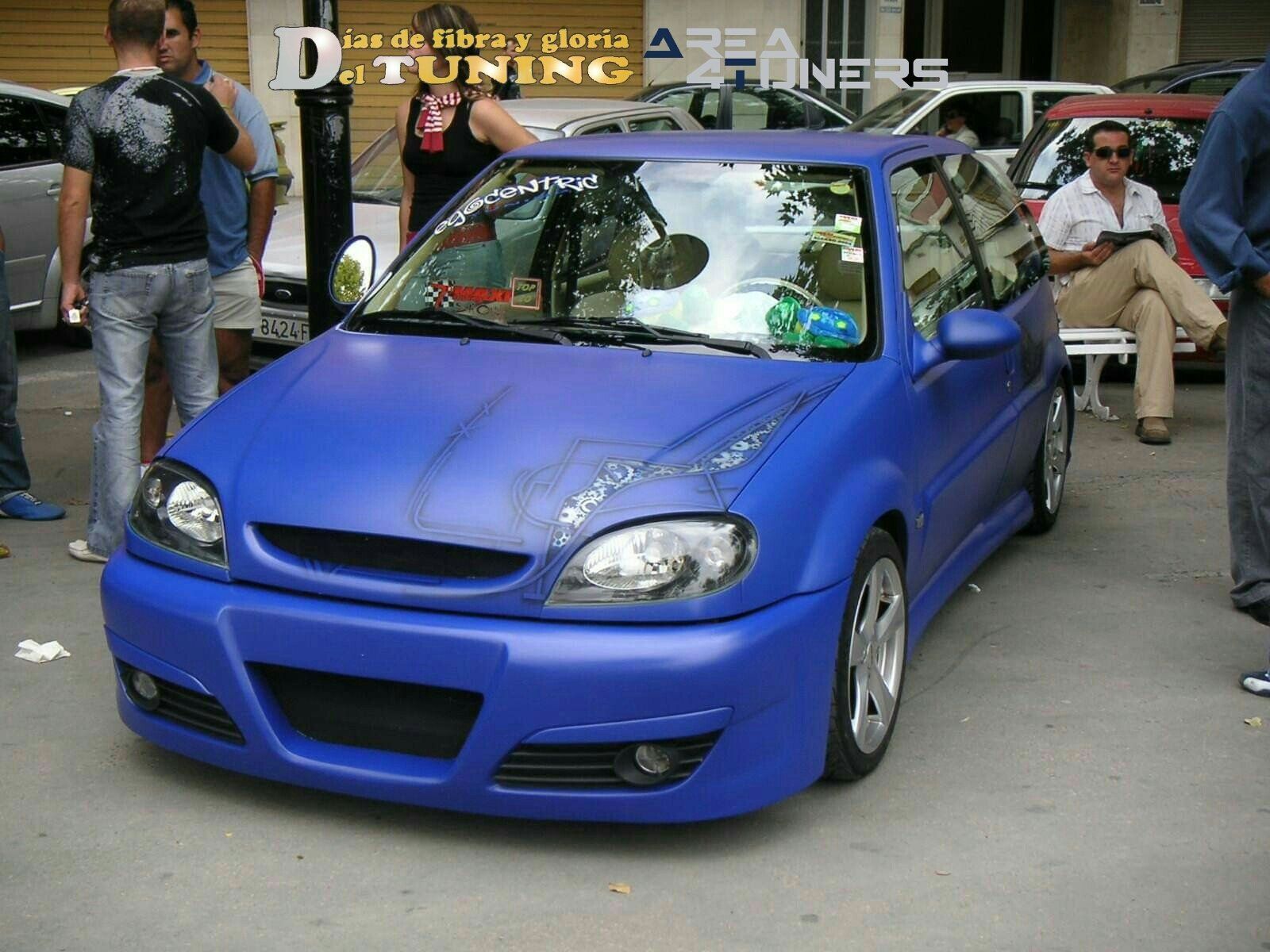 Imagen del reportaje revista Tuning Area4tuners.es, concentración de coches Tuning del año 2005 en Ontenyent, Alicante, España