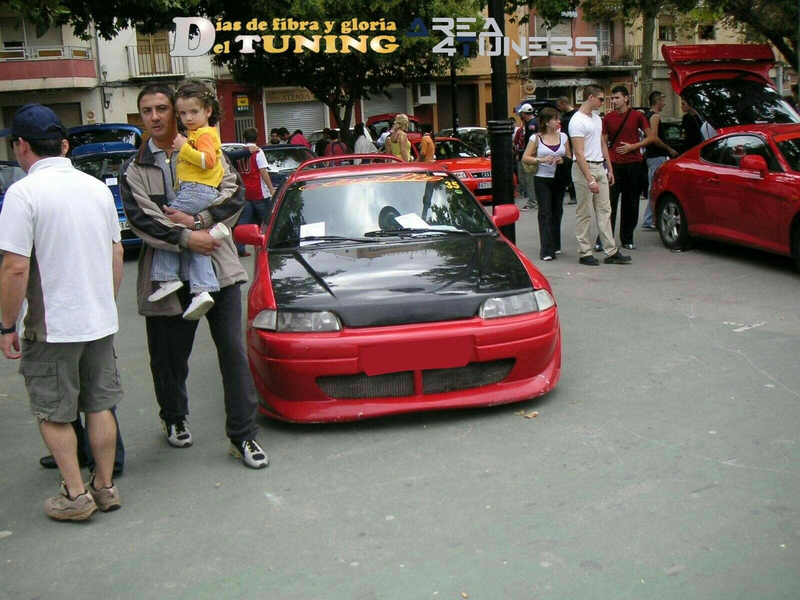 Imagen del reportaje revista Tuning Area4tuners.es, concentración de coches Tuning del año 2005 en Ontenyent, Alicante, España