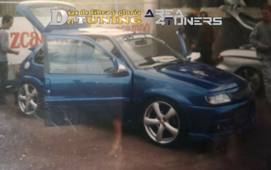 Imagen del reportaje  revista Tuning Area4tuners.es, concentración de coches Tuning del año 2001 en San Sebastián, Guipúzcoa, España
