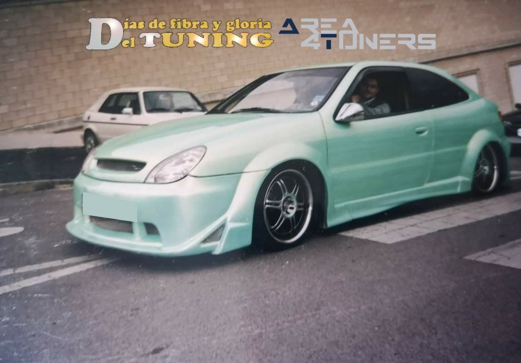 Imagen del reportaje  revista Tuning Area4tuners.es, concentración de coches Tuning del año 2002 en Zarautz, Guipúzcoa, España