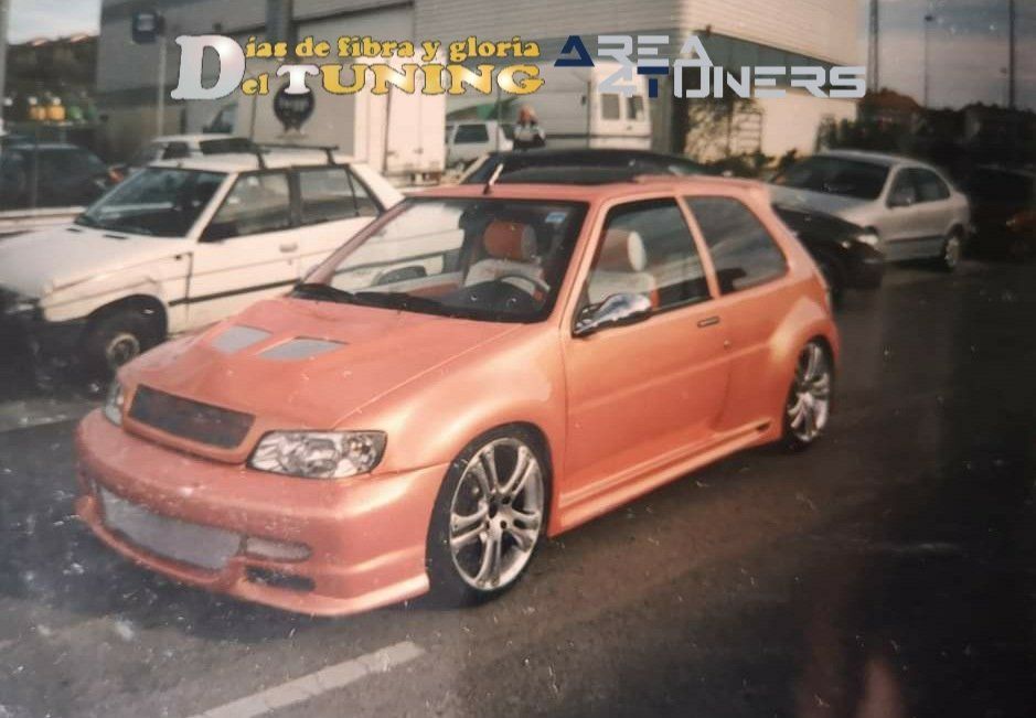 Imagen del reportaje  revista Tuning Area4tuners.es, concentración de coches Tuning del año 2002 en Zarautz, Guipúzcoa, España