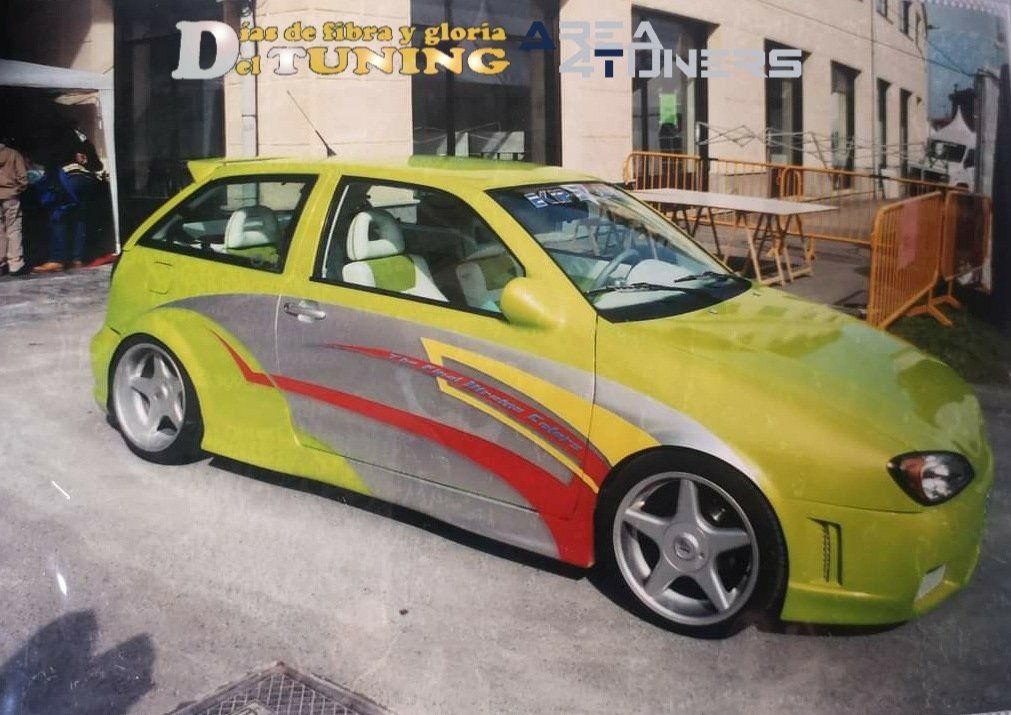 Imagen del reportaje revista Tuning Area4tuners.es, concentración de coches Tuning del año 2003 en Zarautz, Guipúzcoa, España