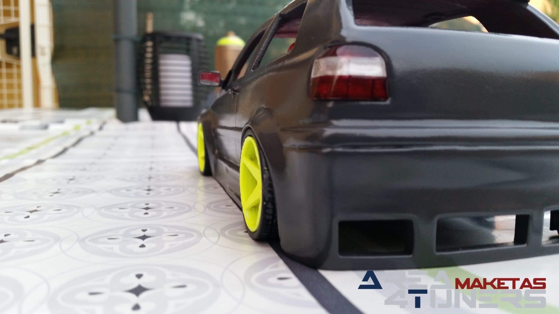 Reportaje maqueta Tuning Vw Golf Drácula Imagen perteneciente al reportaje fotográfico de la revista Tuning de publicación diaria Area4tuners.es sobre una maqueta Tuning de escala 1:18 Vw Golf