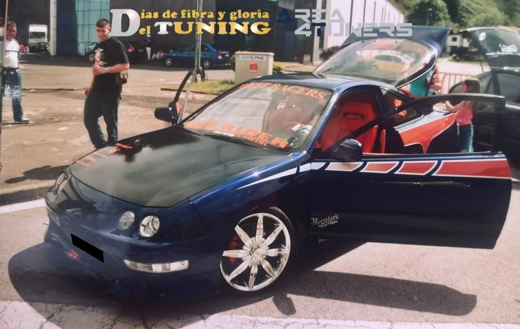 Imagen del reportaje revista Tuning Area4tuners.es, concentración de coches Tuning del año 2005 en Zarautz, Guipúzcoa, España