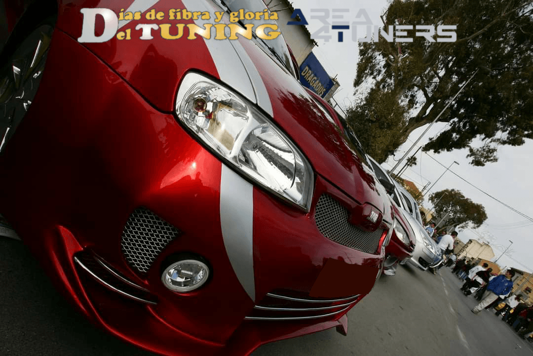 Imagen del reportaje revista Tuning Area4tuners.es, concentración de coches Tuning del año 2005 en El Palmar, Murcia, España