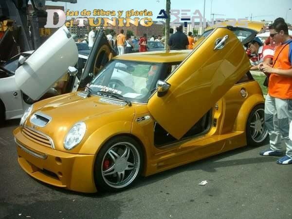 Imagen del reportaje revista Tuning Area4tuners.es, concentración de coches Tuning del año 2005 en León, España