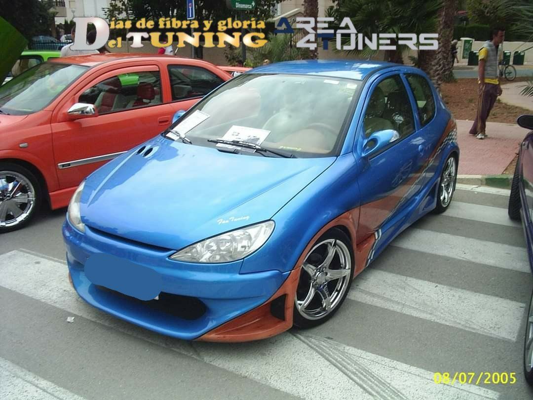 Imagen del reportaje revista Tuning Area4tuners.es, concentración de coches Tuning del año 2005 en Calpe, Alicante, España