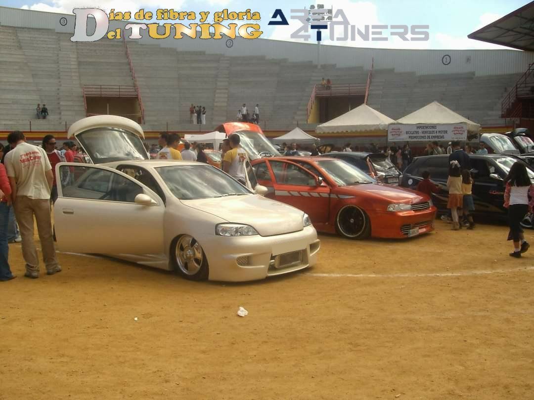 Imagen del reportaje revista Tuning Area4tuners.es, concentración de coches Tuning del año 2005 en Atarfe, Granada, España