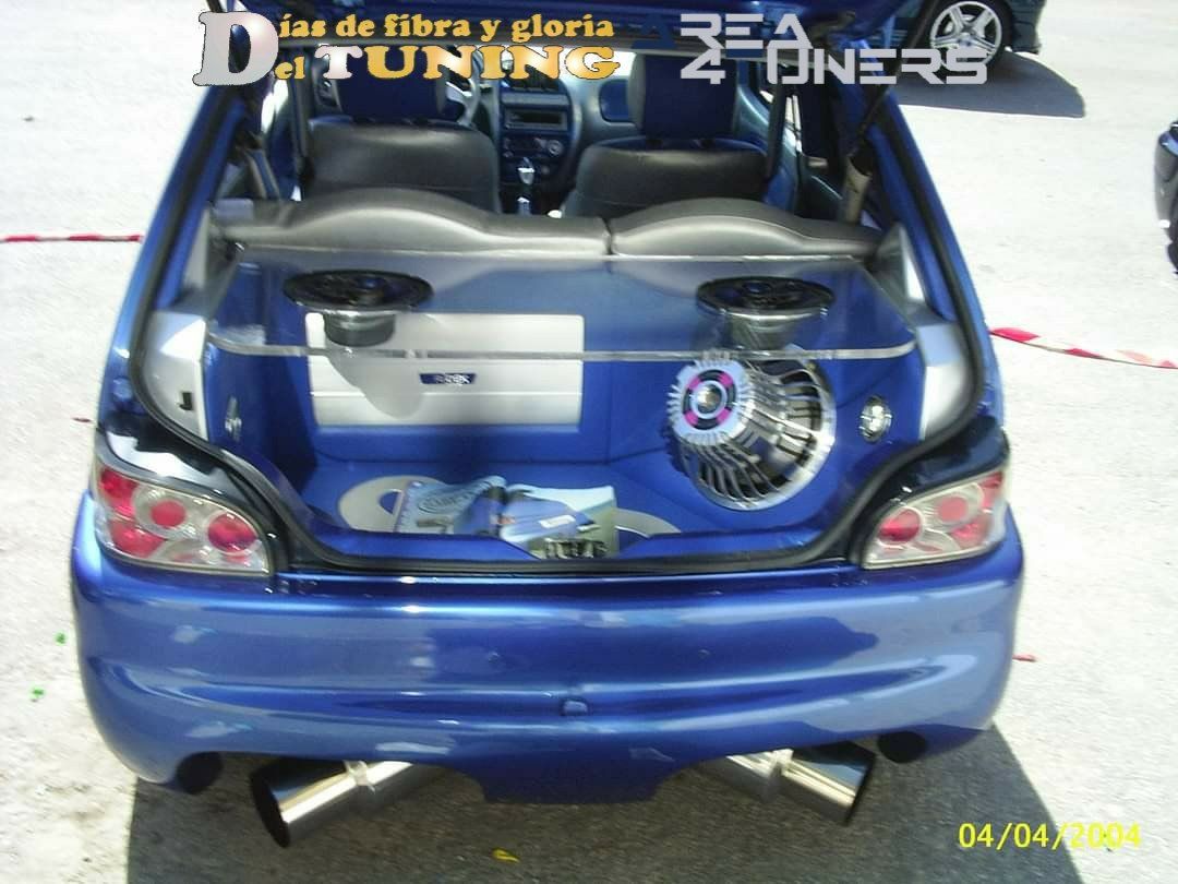 Imagen del reportaje revista Tuning Area4tuners.es, concentración de coches Tuning del año 2004 en La Murada, Alicante, España