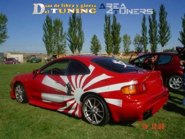 Imagen del reportaje revista Tuning Area4tuners.es, concentración de coches Tuning del año 2005 en Villaquejida, León, España