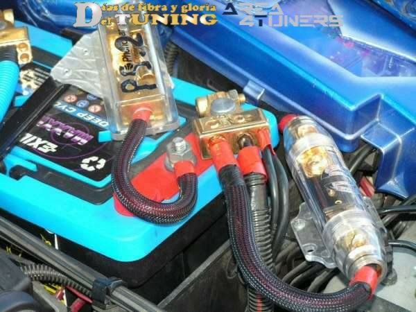 Imagen del reportaje revista Tuning Area4tuners.es, concentración de coches Tuning del año 2005 en Vegellina, León, España