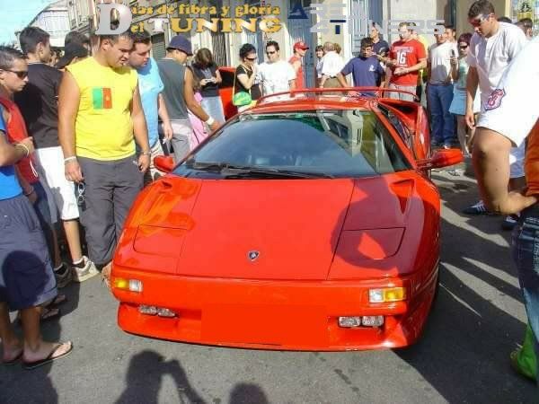 Imagen del reportaje revista Tuning Area4tuners.es, concentración de coches Tuning del año 2005 en Vegellina, León, España