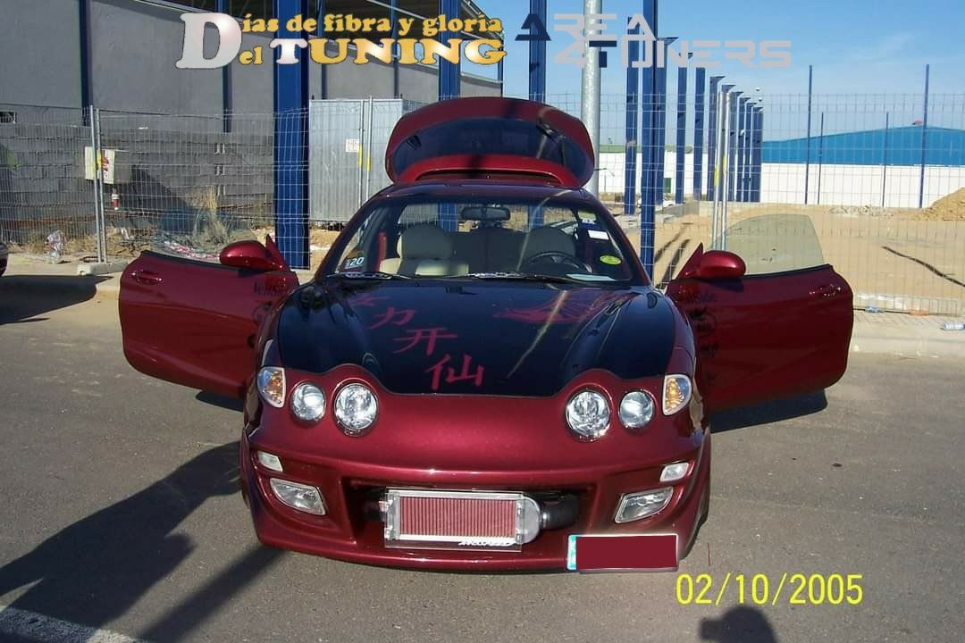 Imagen del reportaje revista Tuning Area4tuners.es, concentración de coches Tuning del año 2005 en Miajadas, Cáceres, España