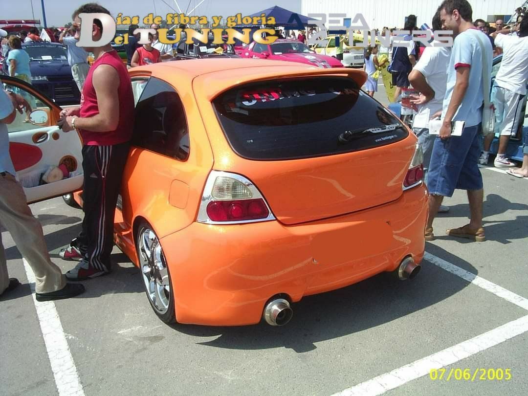 Imagen del reportaje revista Tuning Area4tuners.es, concentración de coches Tuning del año 2005 en Alicante, España