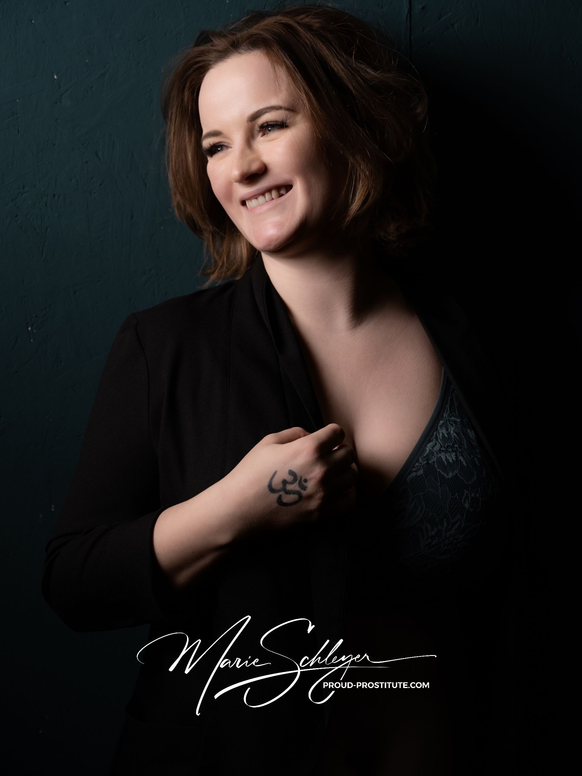 Proud Prostitute - Marie Schleyer aus Mannheim schwarzes Dessous