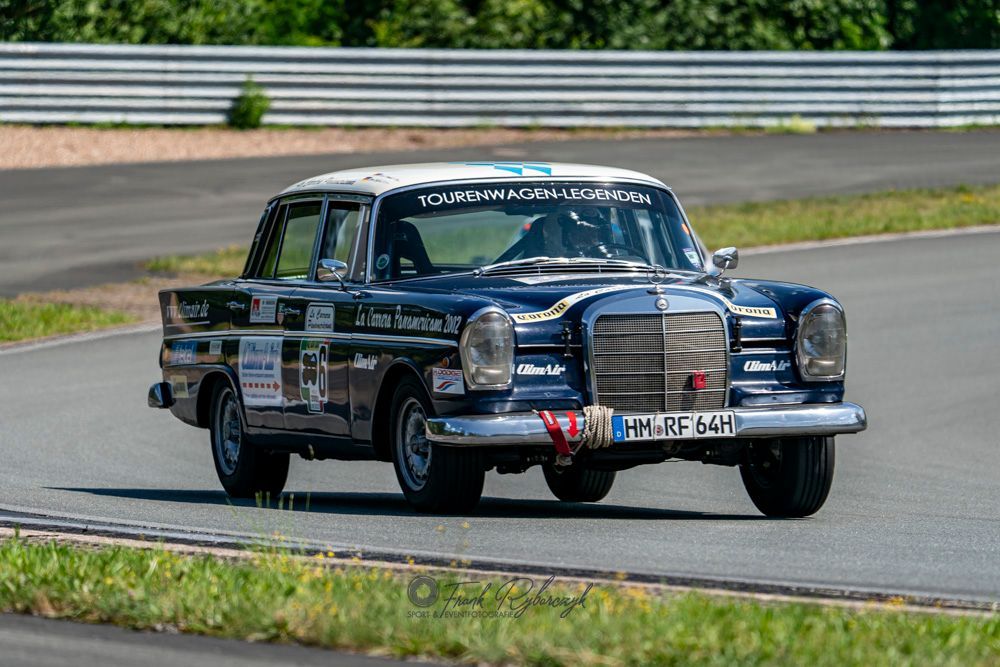 Mercedes Heckflosse Rennstrecke Bilster Berg 2026